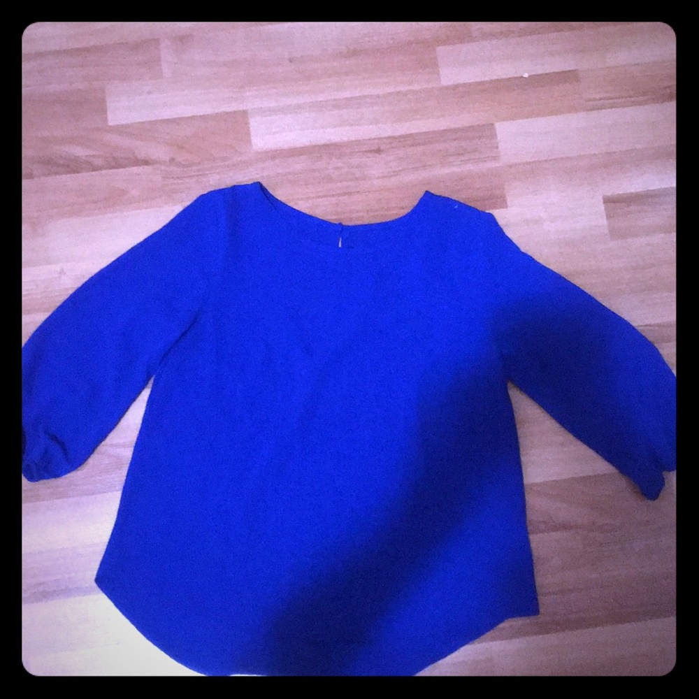 Blue mid sleeved blouse size M